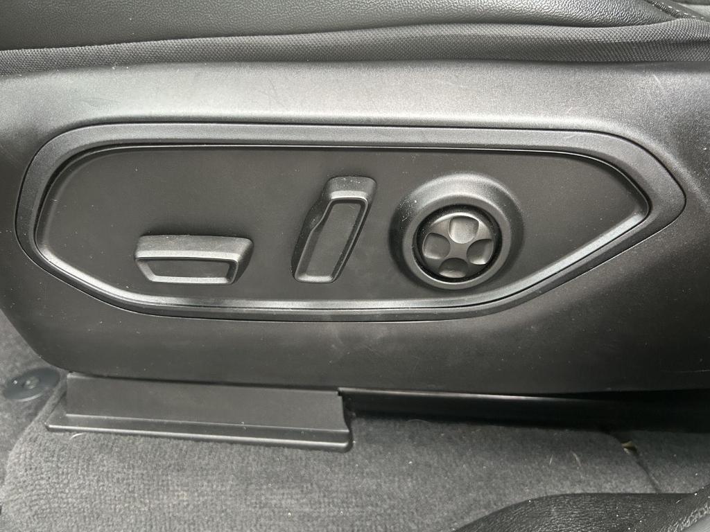 used 2024 Jeep Grand Cherokee L car, priced at $29,500