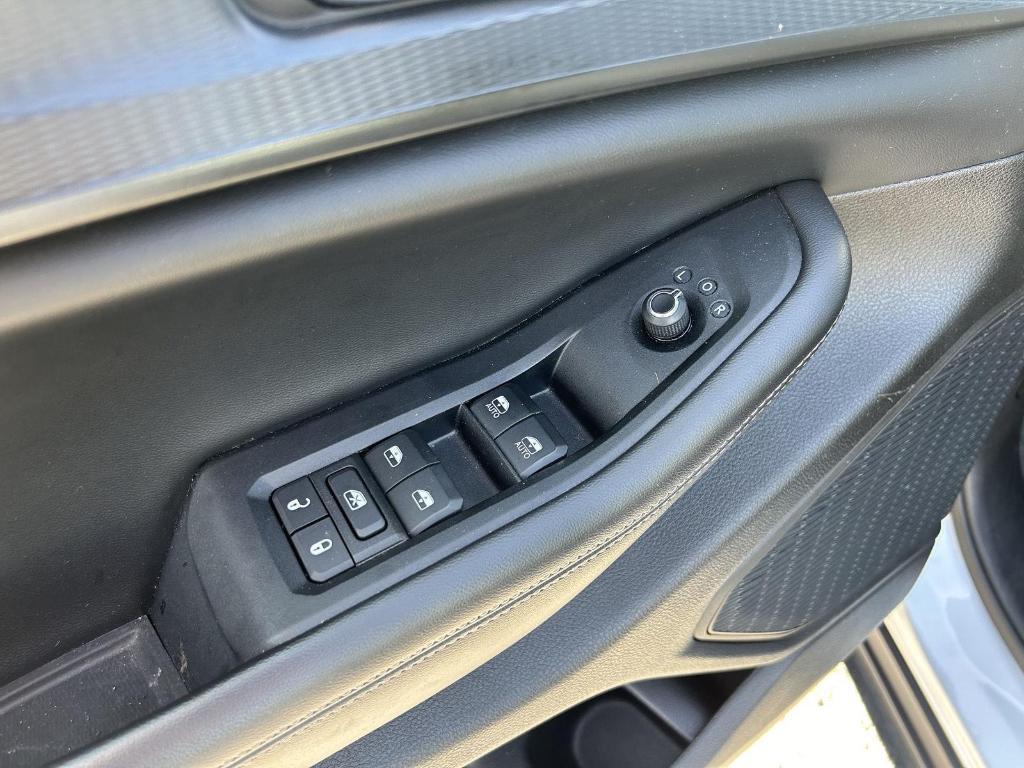 used 2024 Jeep Grand Cherokee L car, priced at $29,000