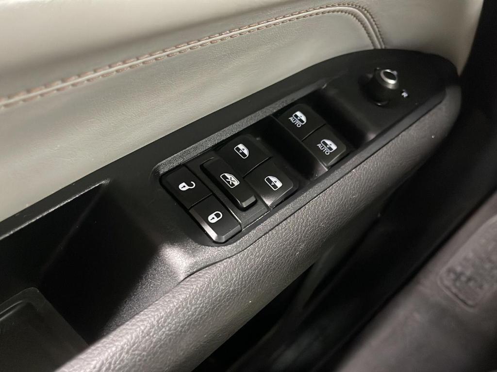 used 2025 Jeep Compass car, priced at $23,000