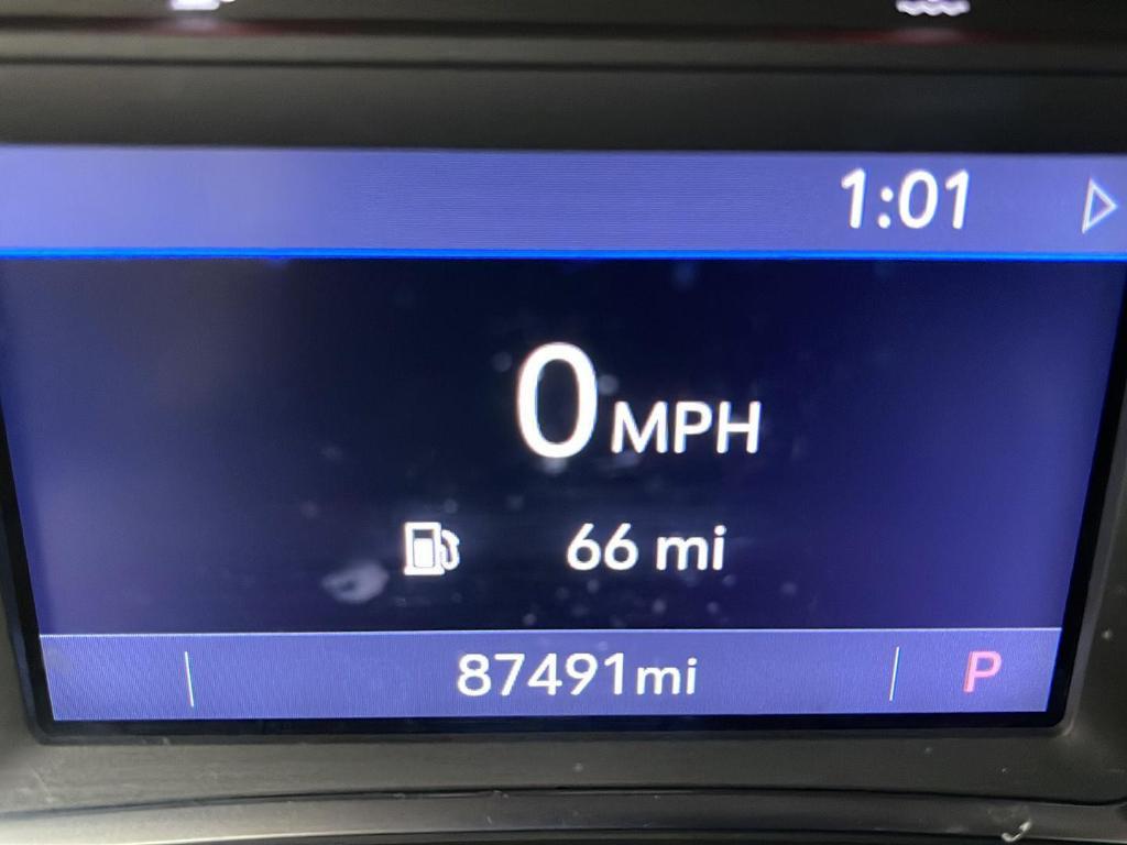 used 2022 Chevrolet Traverse car, priced at $24,000