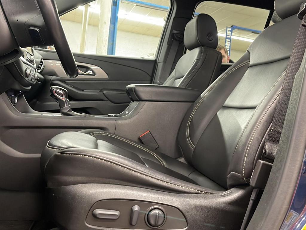 used 2022 Chevrolet Traverse car, priced at $24,000
