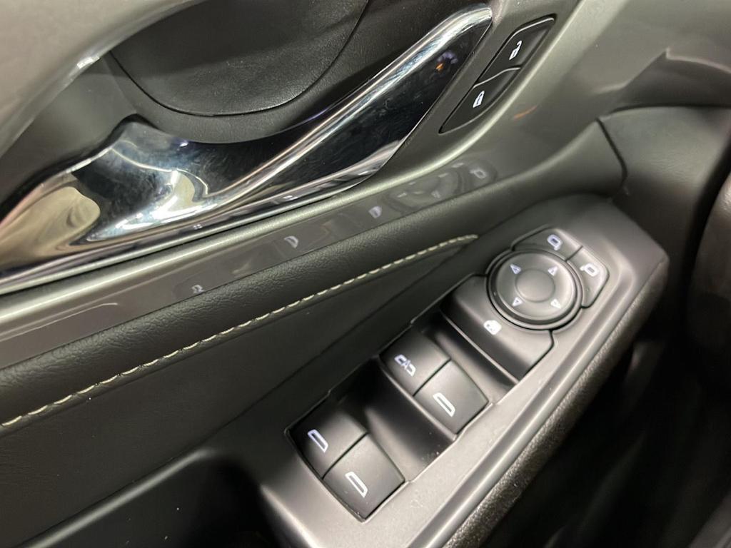 used 2022 Chevrolet Traverse car, priced at $24,000