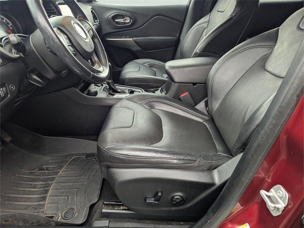 used 2020 Jeep Cherokee car, priced at $15,599