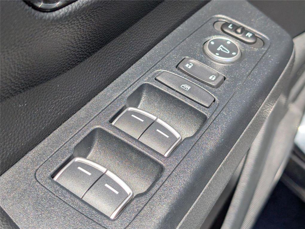 used 2025 Honda CR-V car, priced at $33,999