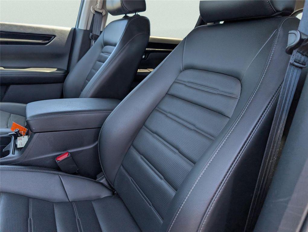 used 2025 Honda CR-V car, priced at $33,999