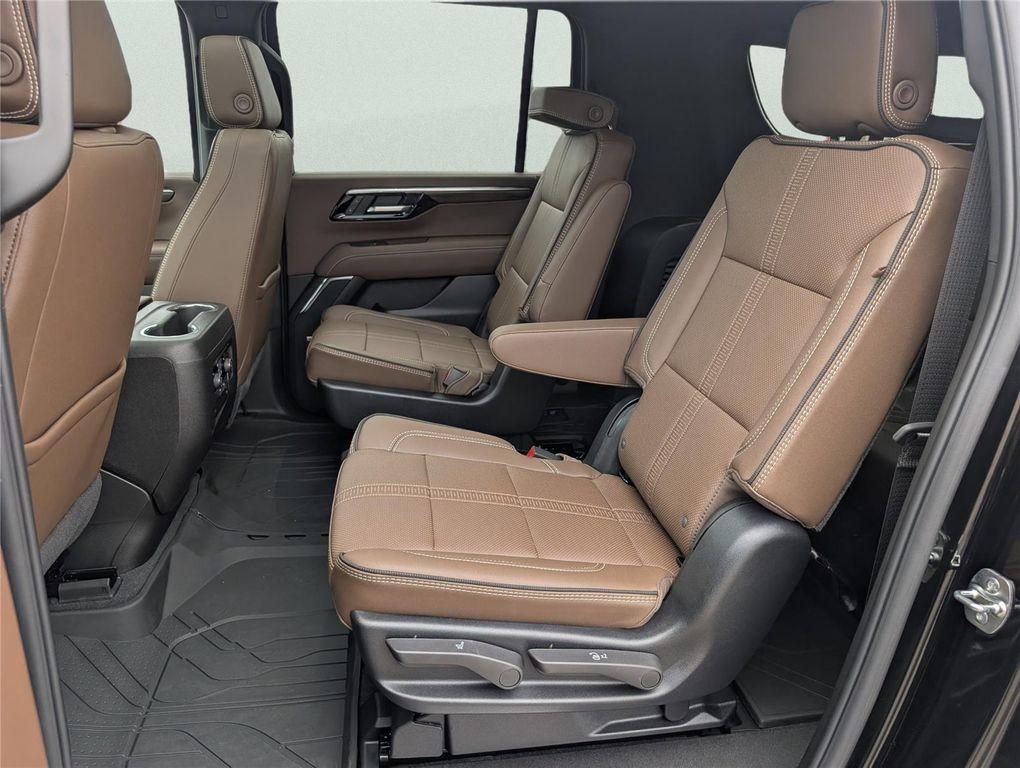 new 2026 Chevrolet Suburban car, priced at $87,628