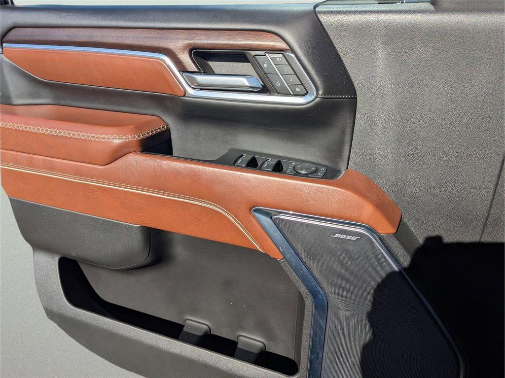 used 2024 GMC Sierra 2500 car, priced at $75,999