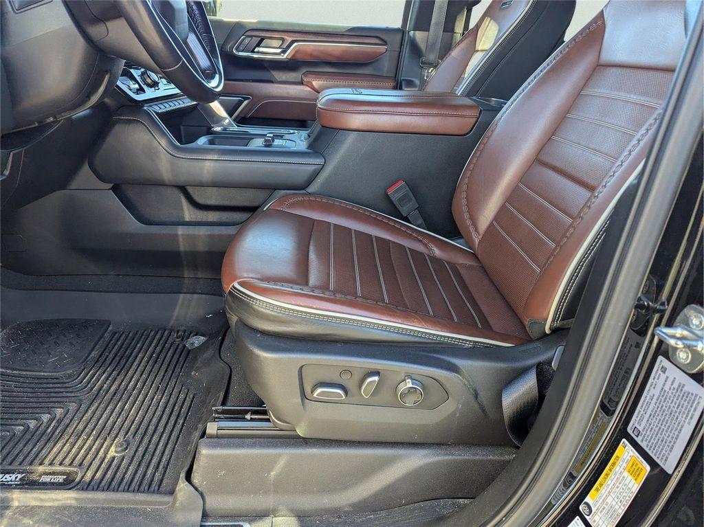 used 2024 GMC Sierra 2500 car, priced at $75,999