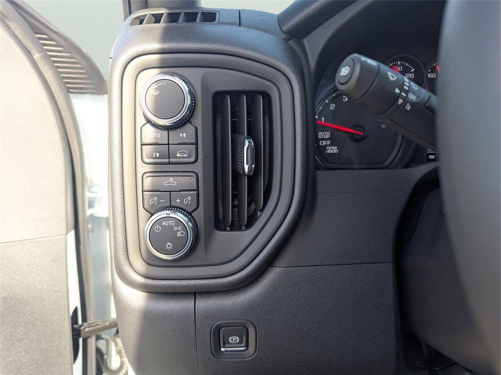 new 2026 GMC Sierra 1500 car, priced at $39,024