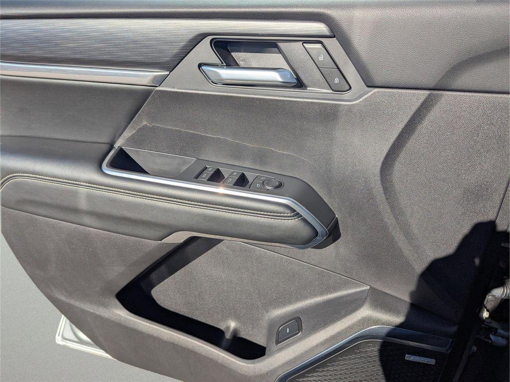 new 2025 GMC Acadia car, priced at $46,055