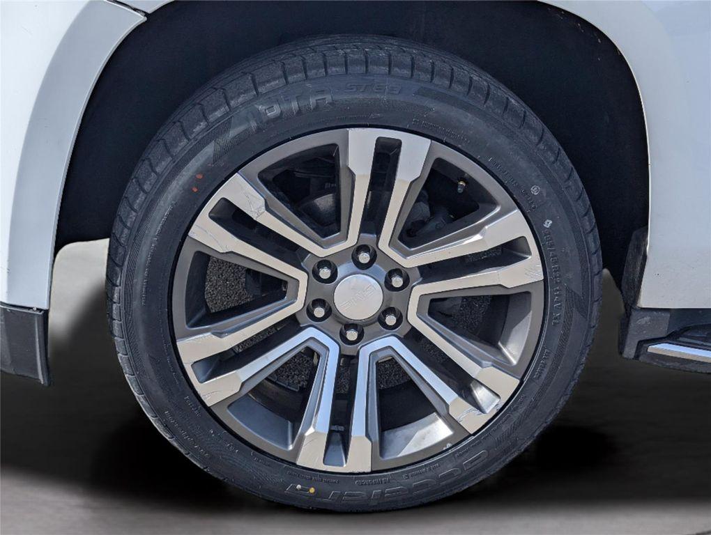 used 2017 GMC Yukon car, priced at $16,599