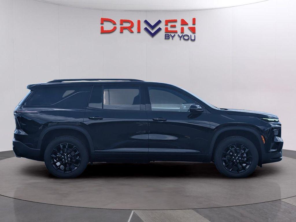 new 2026 Chevrolet Traverse car, priced at $43,388