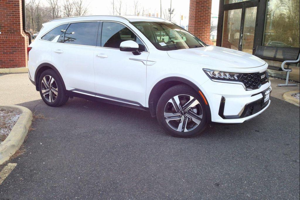 used 2024 Kia Sorento Hybrid car, priced at $30,988