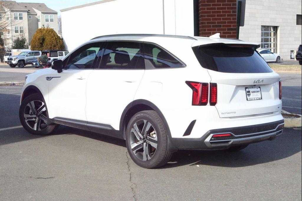 used 2024 Kia Sorento Hybrid car, priced at $30,784