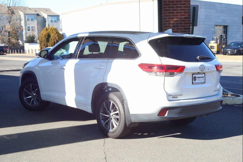 used 2018 Toyota Highlander car, priced at $20,900