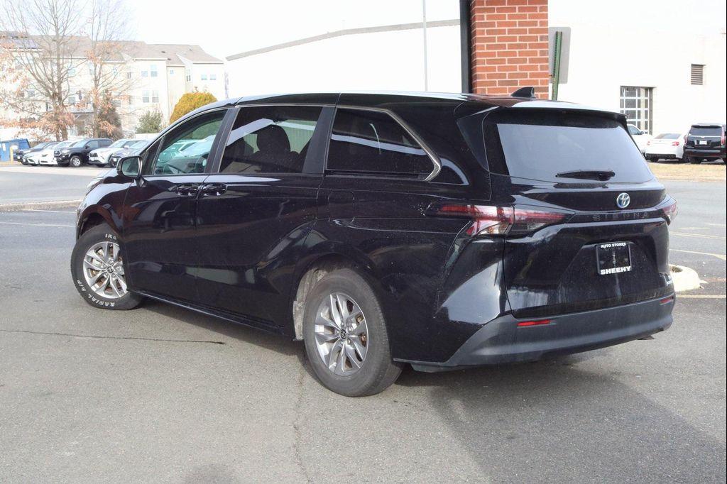 used 2024 Toyota Sienna car, priced at $35,988