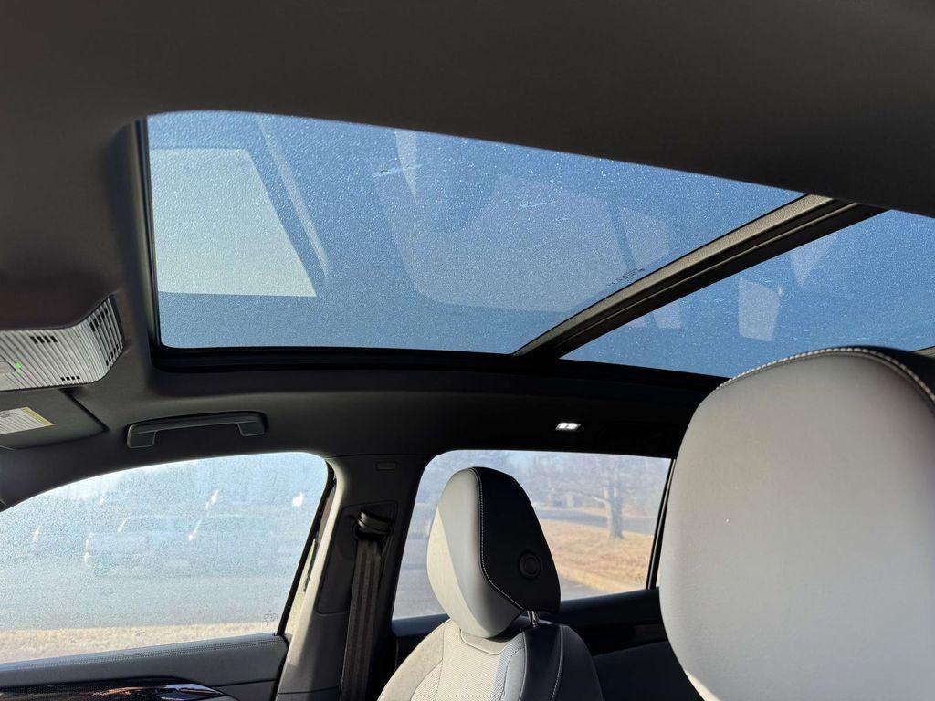 used 2025 Volkswagen Tiguan car, priced at $34,003