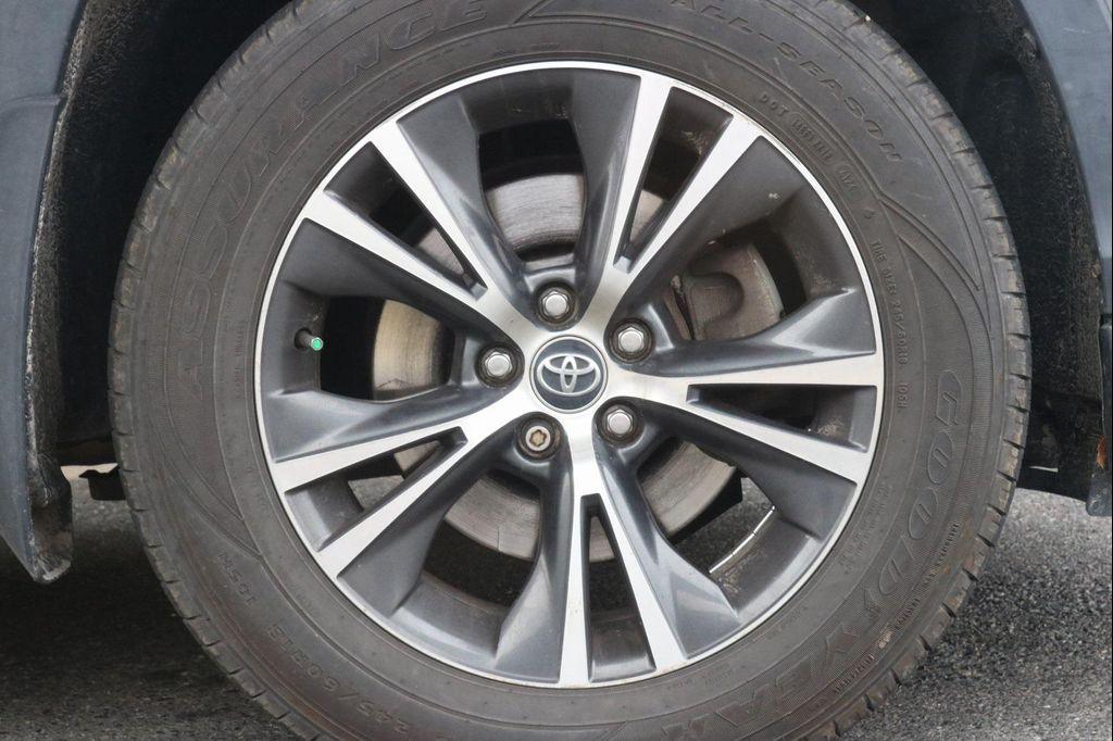 used 2018 Toyota Highlander car, priced at $17,588