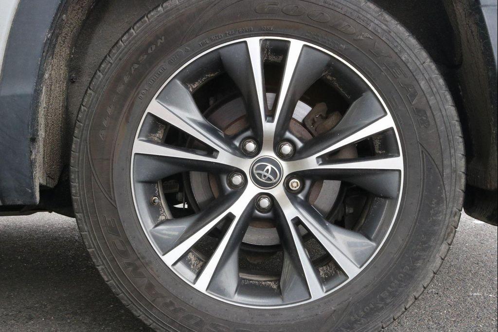 used 2018 Toyota Highlander car, priced at $17,588
