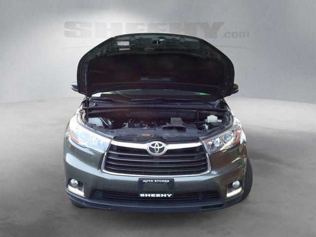 used 2015 Toyota Highlander car, priced at $19,150