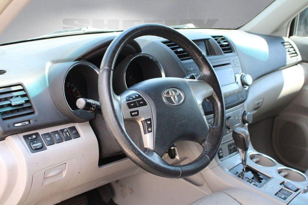 used 2011 Toyota Highlander car, priced at $9,548