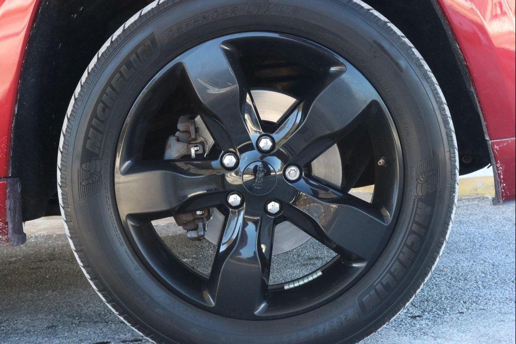 used 2015 Jeep Grand Cherokee car, priced at $12,988