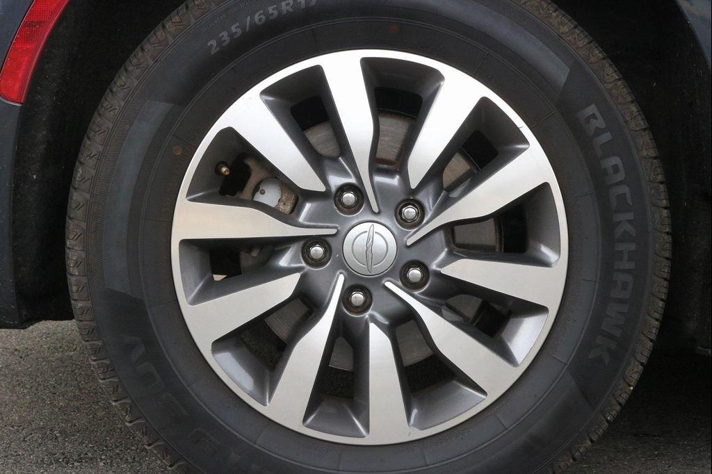 used 2020 Chrysler Pacifica car, priced at $15,988