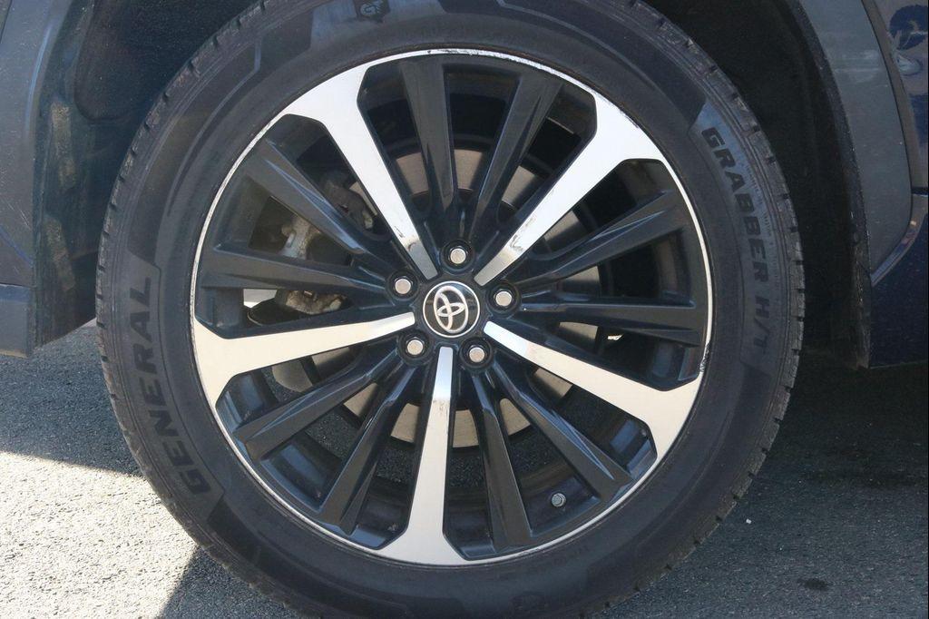 used 2022 Toyota Highlander car, priced at $34,882