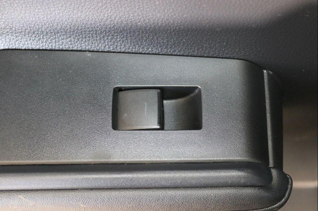 used 2022 Toyota Highlander car, priced at $34,882