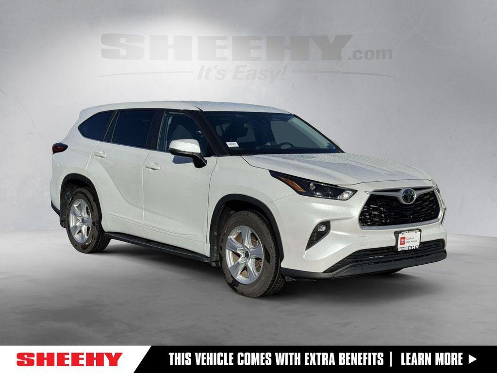 used 2023 Toyota Highlander car, priced at $29,598
