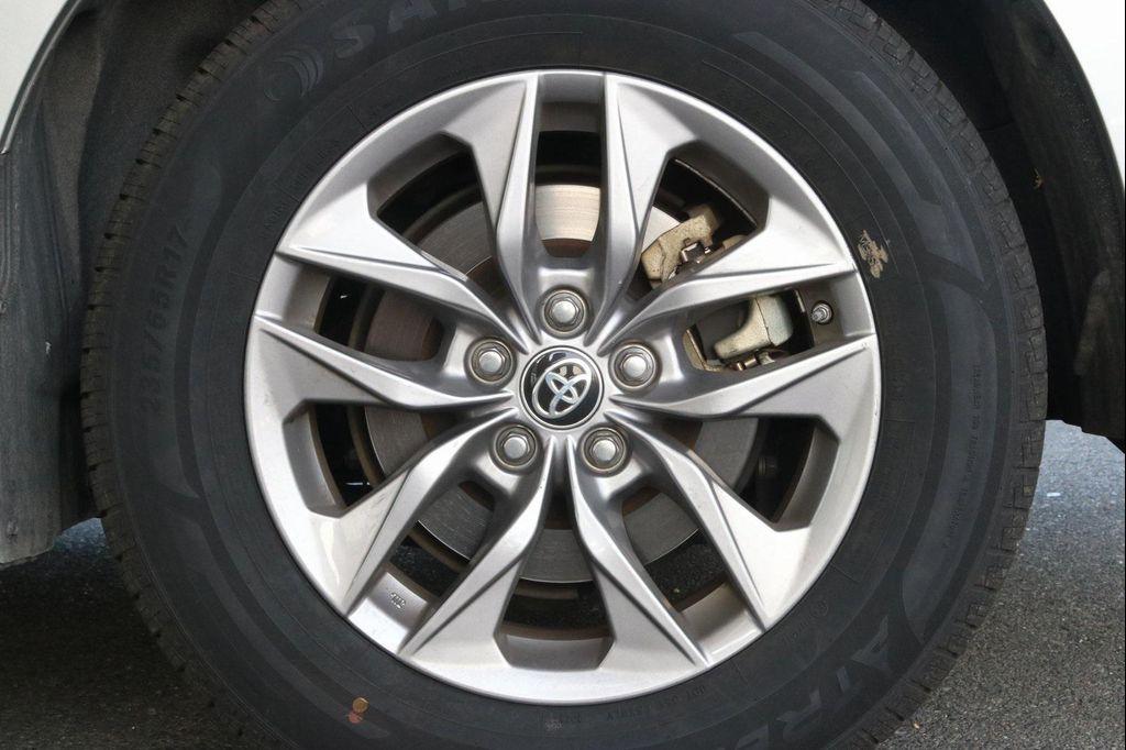 used 2024 Toyota Sienna car, priced at $39,800