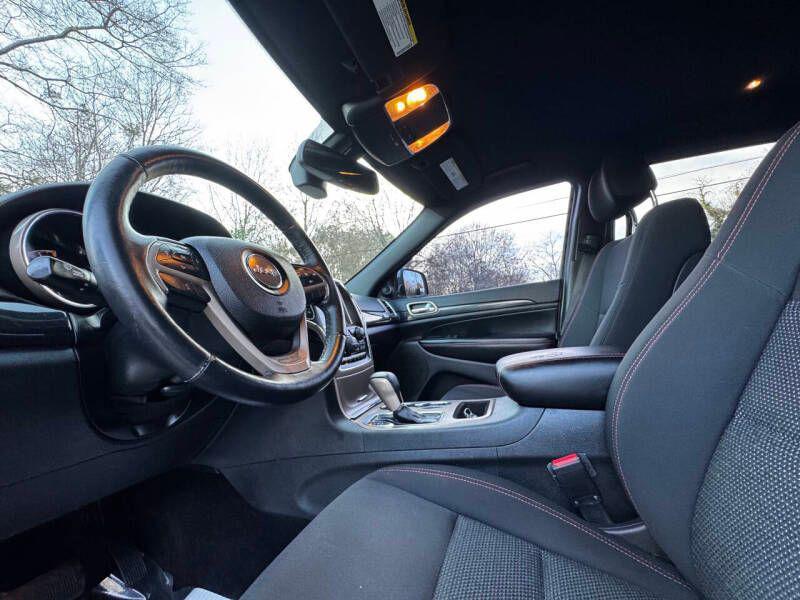 used 2016 Jeep Grand Cherokee car, priced at $8,999