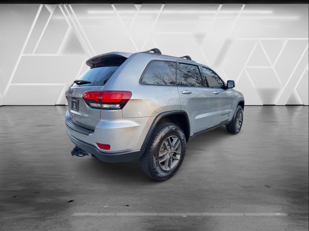 used 2016 Jeep Grand Cherokee car, priced at $8,999