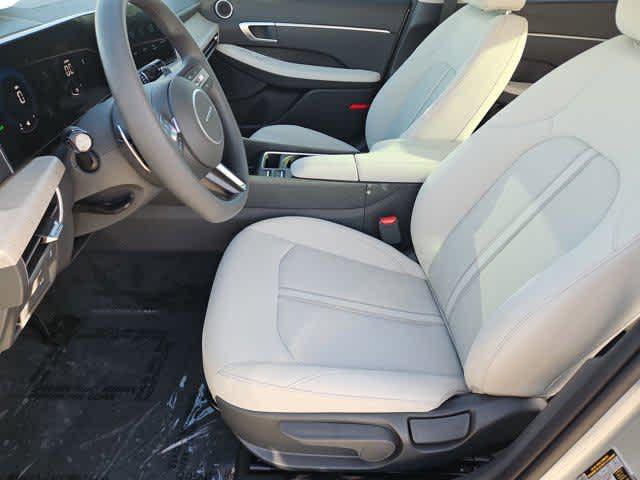 new 2026 Hyundai Sonata Hybrid car, priced at $31,000