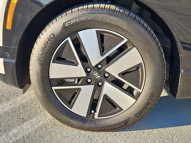 new 2026 Hyundai IONIQ 9 car, priced at $68,678