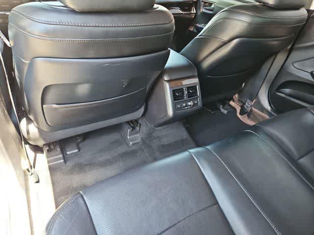 used 2014 Toyota Avalon Hybrid car, priced at $14,299