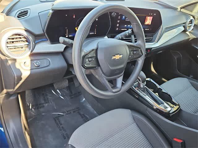 used 2024 Chevrolet Trax car, priced at $17,000