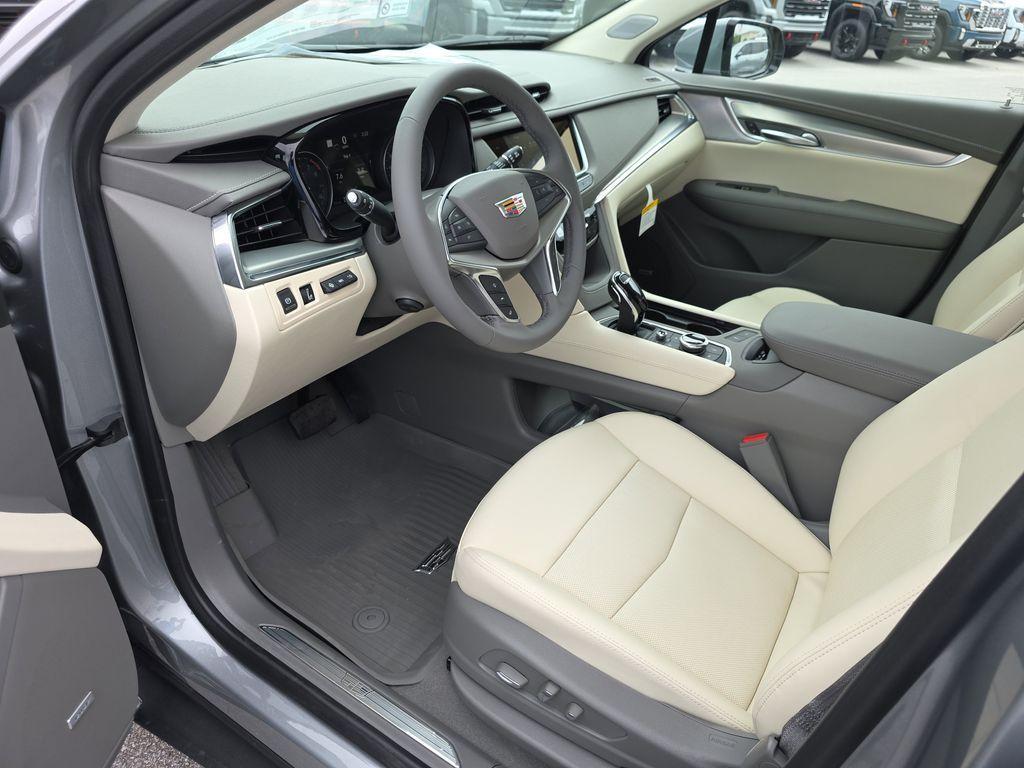 new 2026 Cadillac XT5 car, priced at $58,795