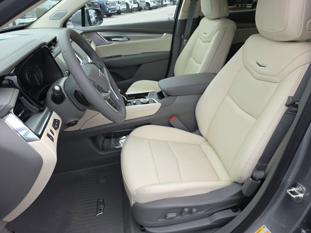 new 2026 Cadillac XT5 car, priced at $58,795