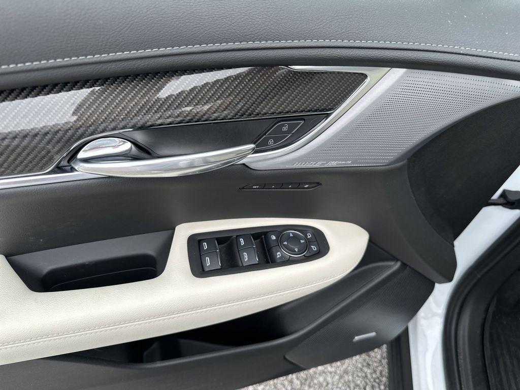 used 2025 Cadillac XT6 car, priced at $57,735