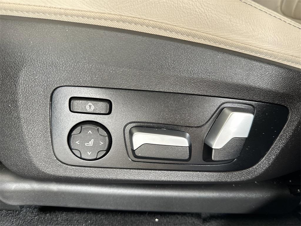 used 2023 BMW X4 car, priced at $40,800