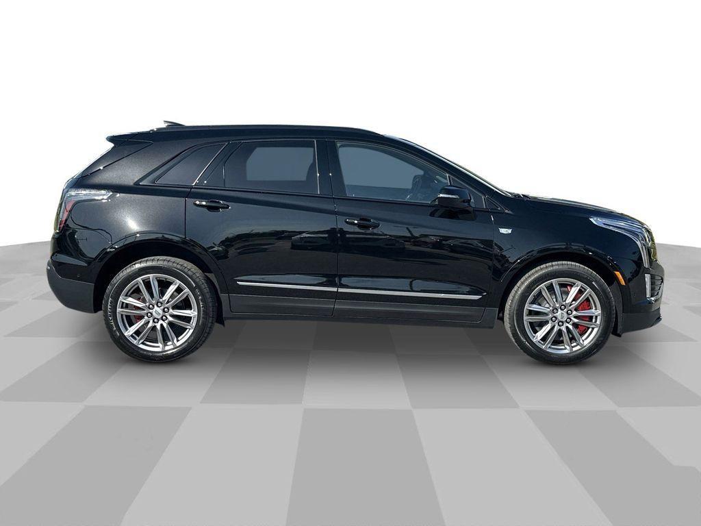 new 2025 Cadillac XT5 car, priced at $63,465