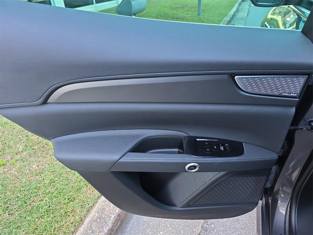 used 2023 Maserati Grecale car, priced at $36,834