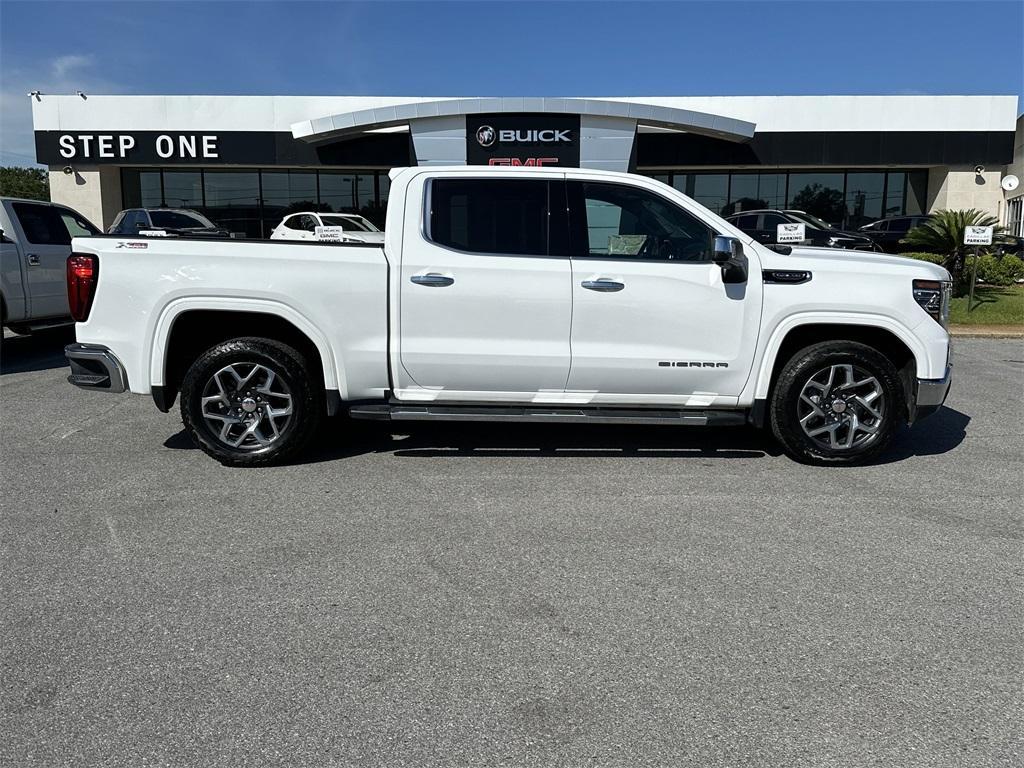 2024 Summit White GMC Sierra 1500