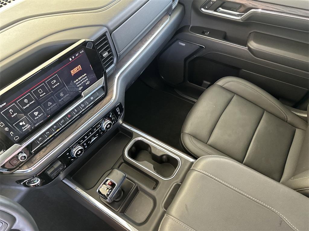 2024 Summit White GMC Sierra 1500