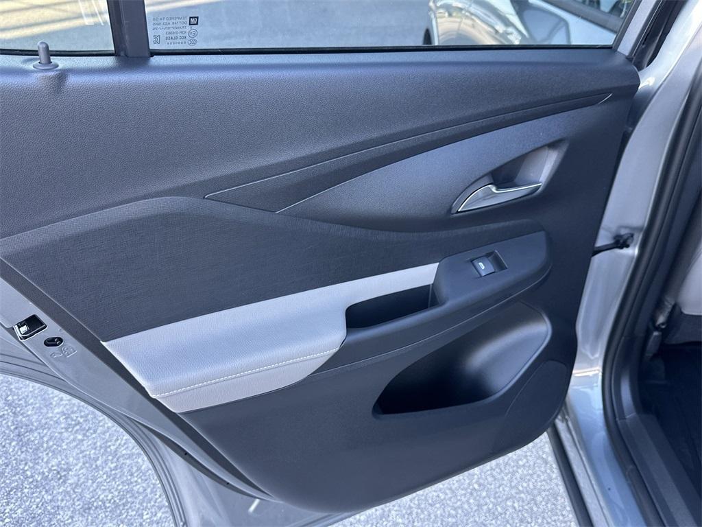 new 2025 Buick Envista car, priced at $29,219