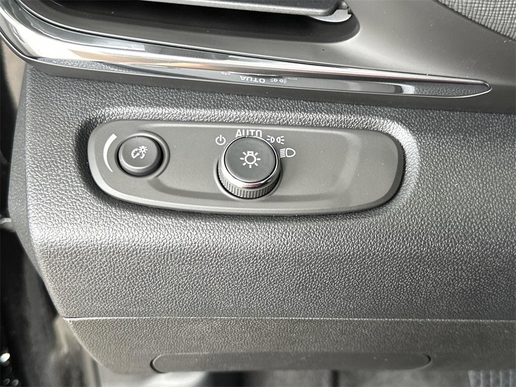 new 2025 Buick Envista car, priced at $24,161