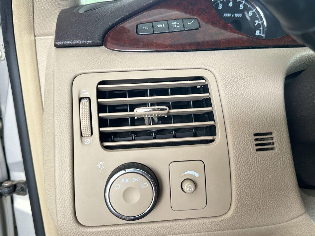 used 2007 Buick Lucerne car, priced at $6,528