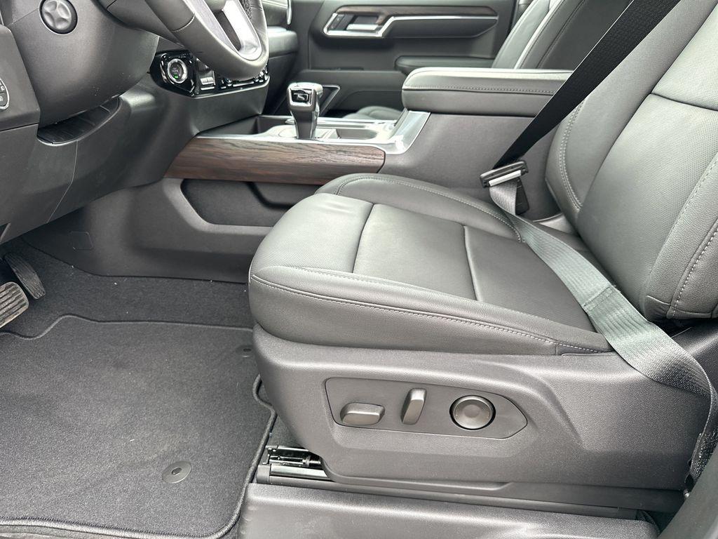 new 2026 GMC Sierra 1500 car, priced at $55,320