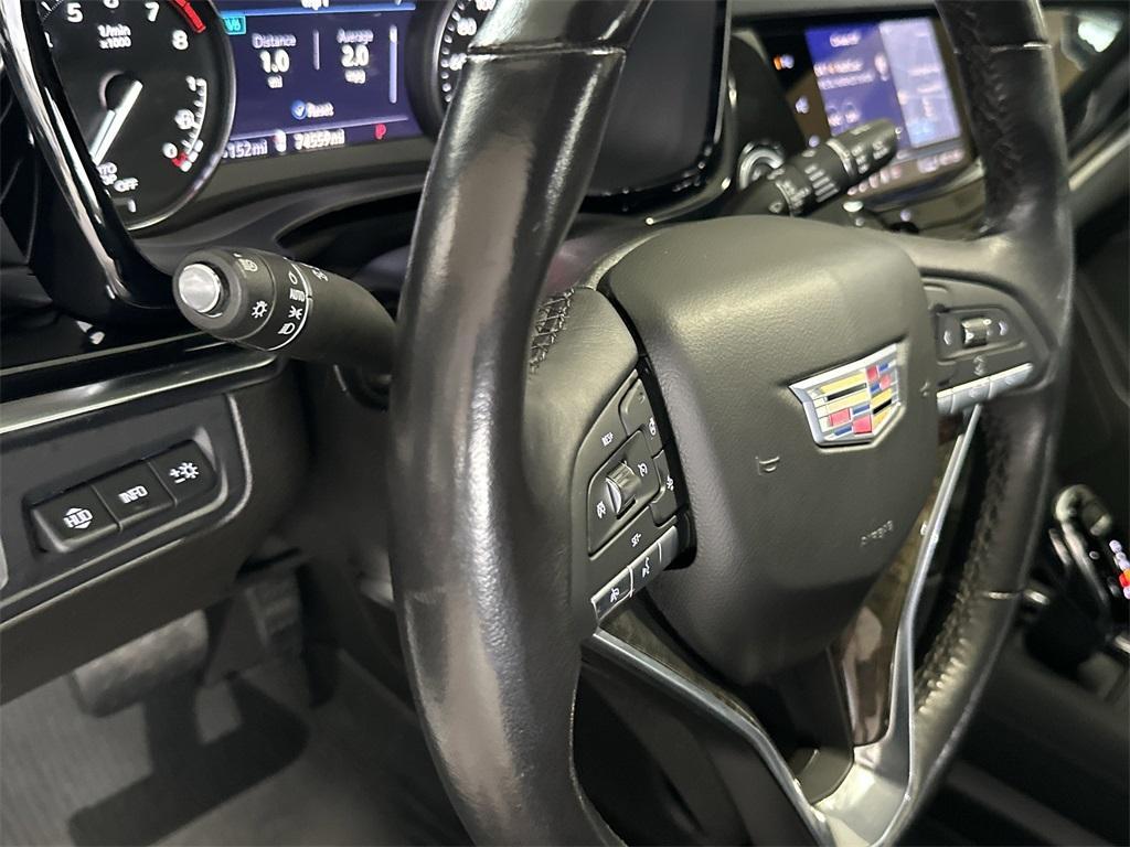 used 2022 Cadillac XT6 car, priced at $29,982